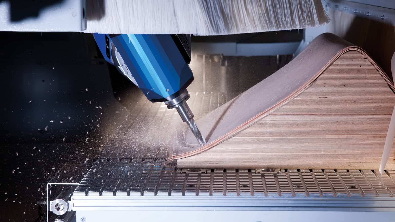 Usinage bois haute précision sur machine CNC 5 axes – performance industrielle et technologie avancée